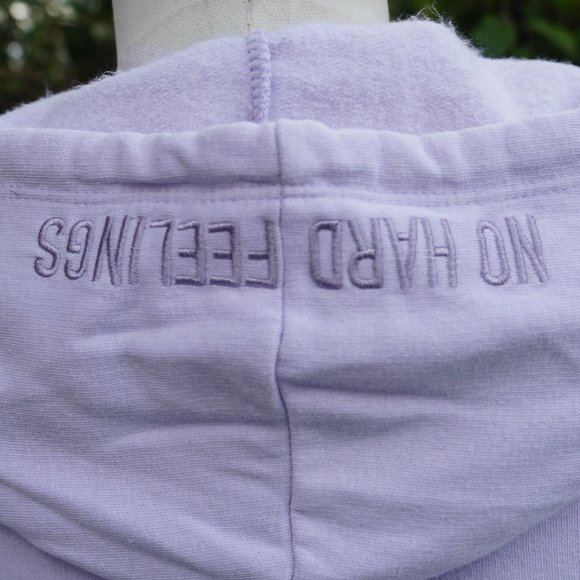 Cropped Embroidered Lavender Sweater - Picture 6 of 6